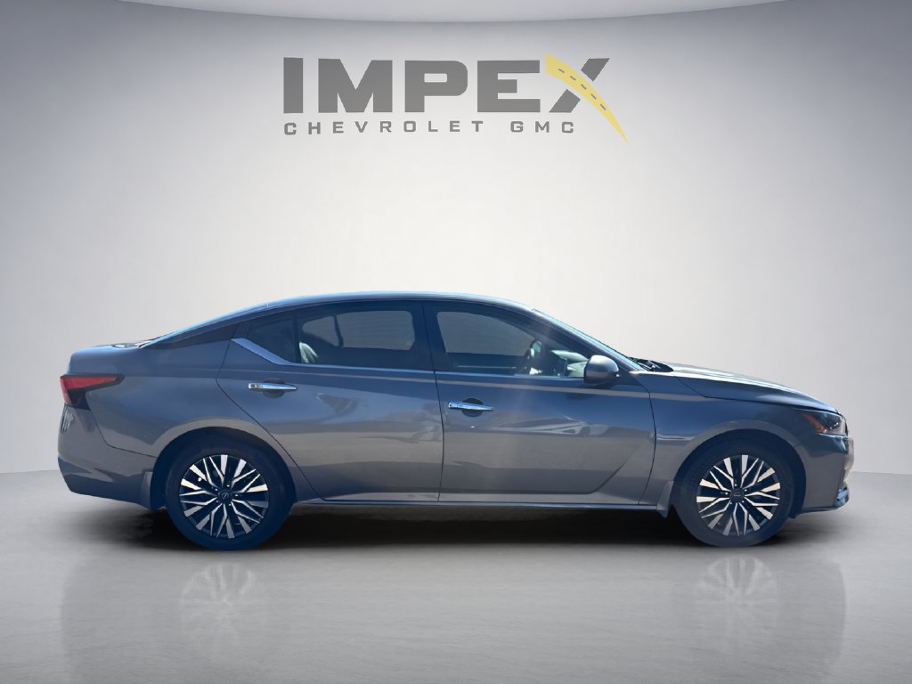 Used 2023 Nissan Altima 2.5 SV FWD image 6