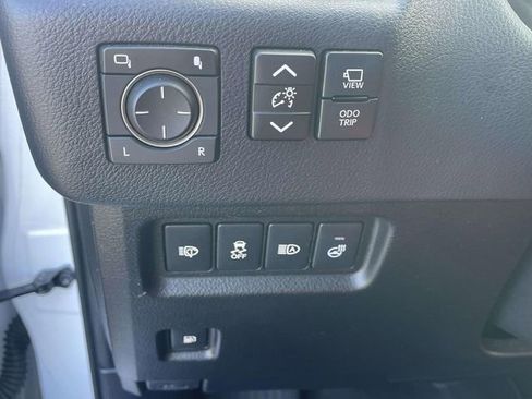 Used 2020 Lexus GX 460 Luxury w/ Luxury Sport Package image 19