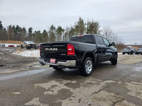 New 2026 RAM 1500 4x4 Crew Cab image 3