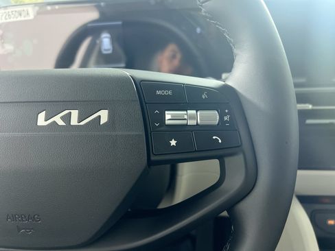 New 2026 Kia Sportage EX FWD image 19