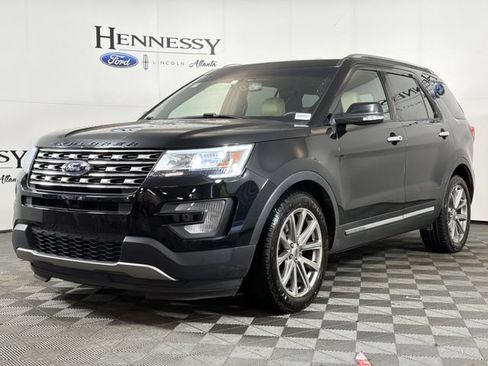 Used 2017 Ford Explorer Limited FWD image 2
