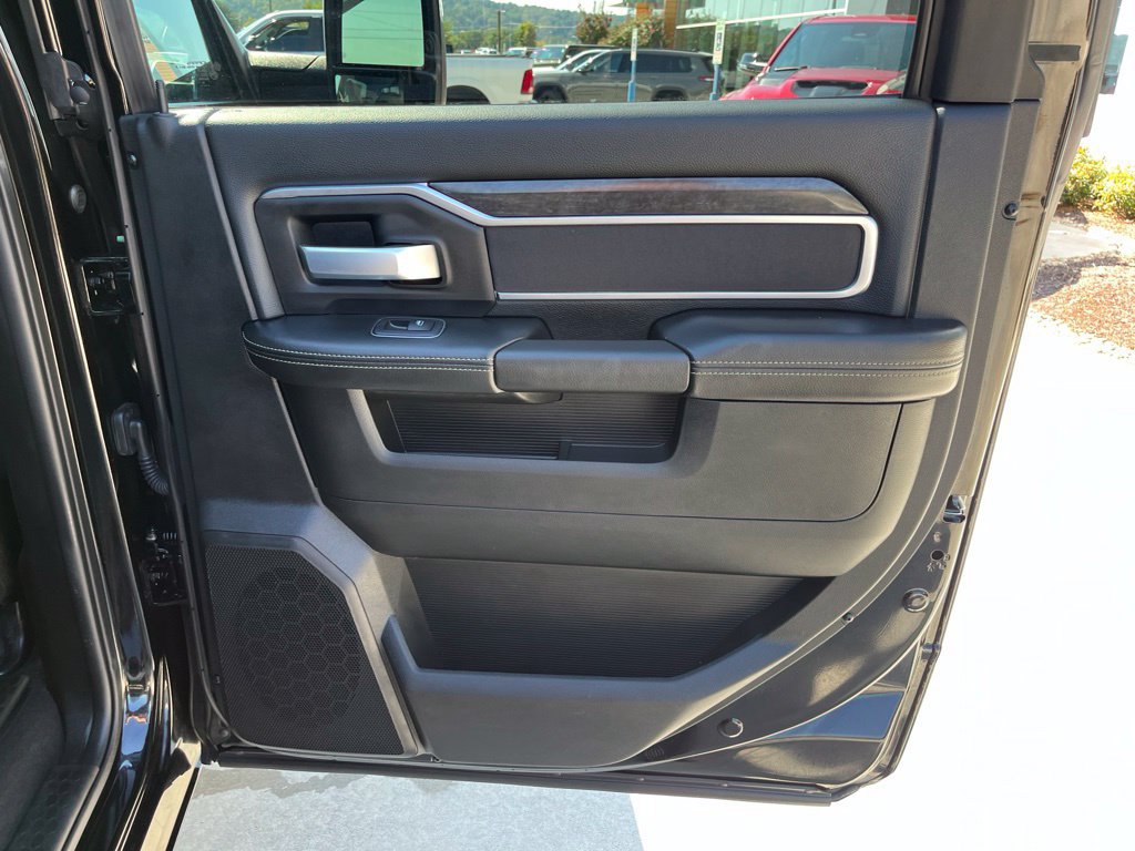Used 2024 RAM 3500 Big Horn w/ Night Edition AWD/4WD image 26