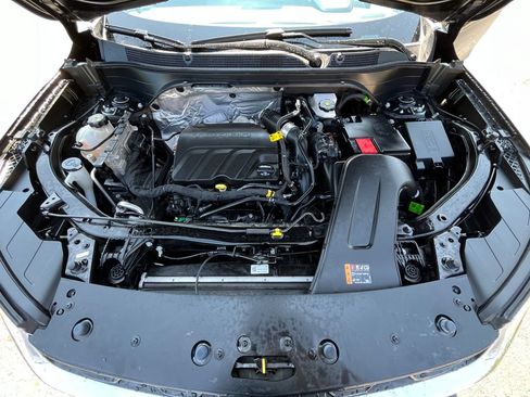 Certified 2024 Chevrolet Trax LS FWD image 8