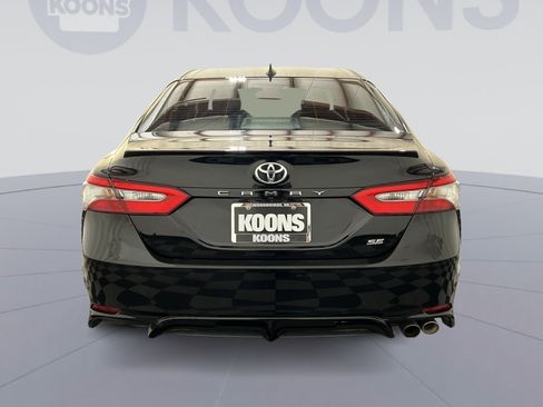 Used 2019 Toyota Camry SE w/ Convenience Package FWD image 5