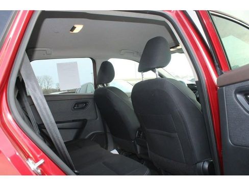 Used 2023 Nissan Rogue S image 12