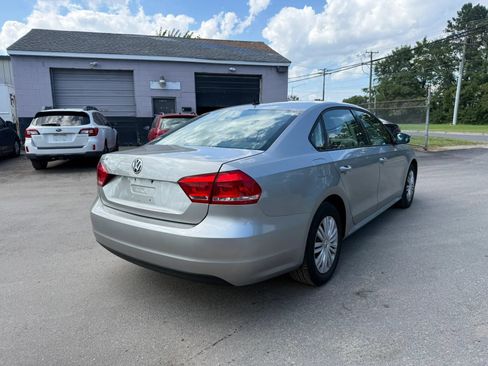 Used 2014 Volkswagen Passat 2.5 S FWD image 5