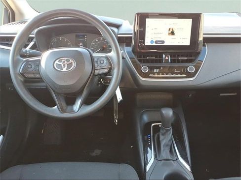 Used 2023 Toyota Corolla LE image 19