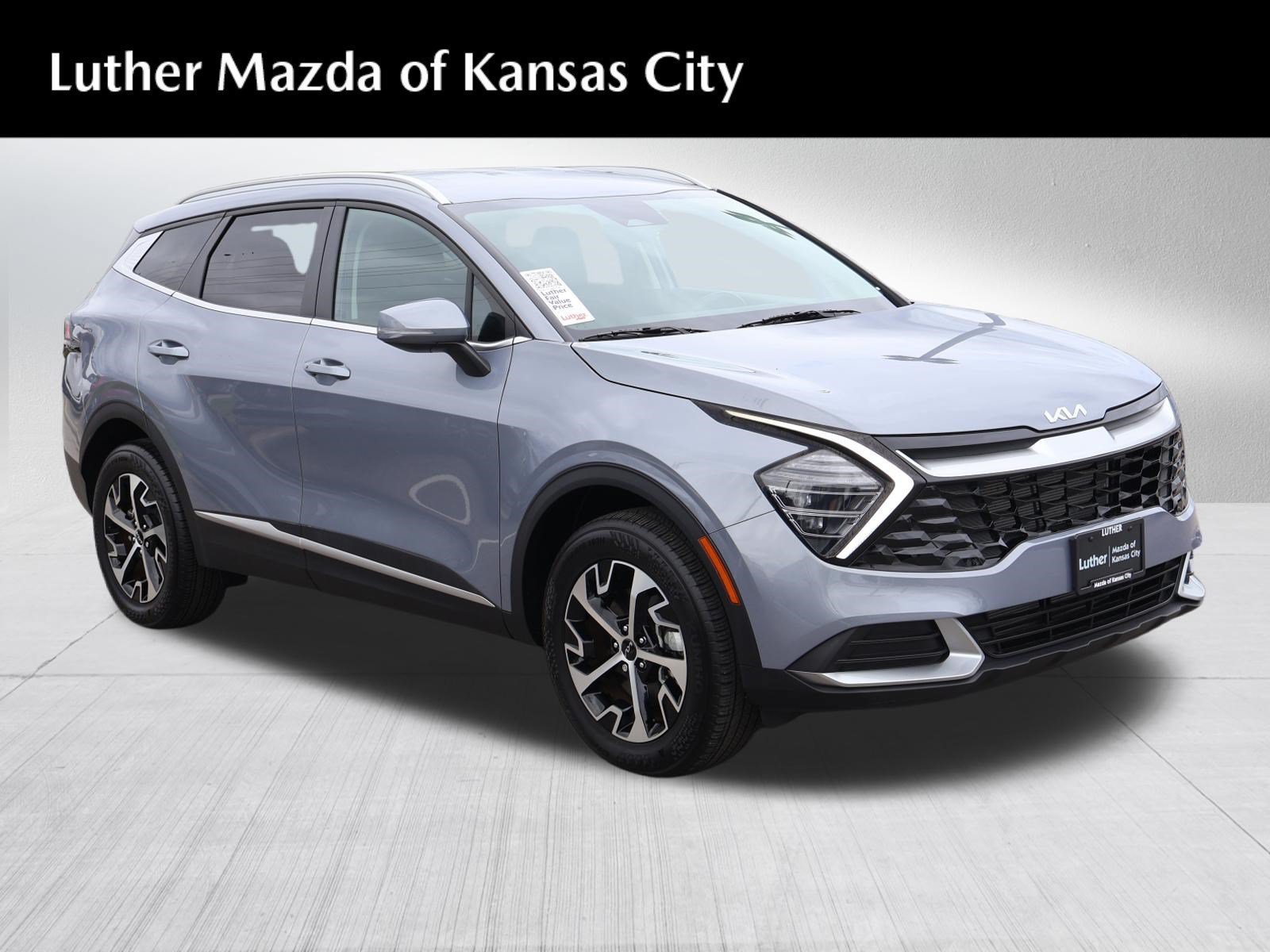 Used 2025 Kia Sportage EX AWD/4WD image 1