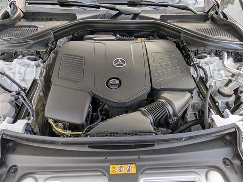 Used 2025 Mercedes-Benz GLC 350e GLC 350e image 24