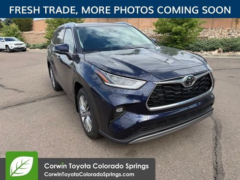 Used 2026 Toyota Highlander Platinum AWD/4WD image 1