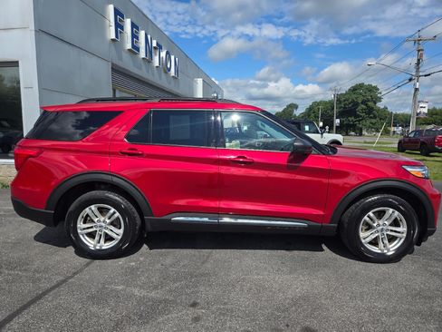 Used 2023 Ford Explorer XLT w/ Equipment Group 202A AWD/4WD image 26