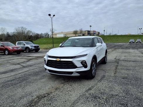 Used 2025 Chevrolet Blazer LT AWD/4WD image 37