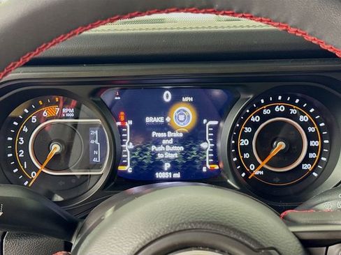 Used 2024 Jeep Wrangler Unlimited Rubicon w/ Safety Group image 16