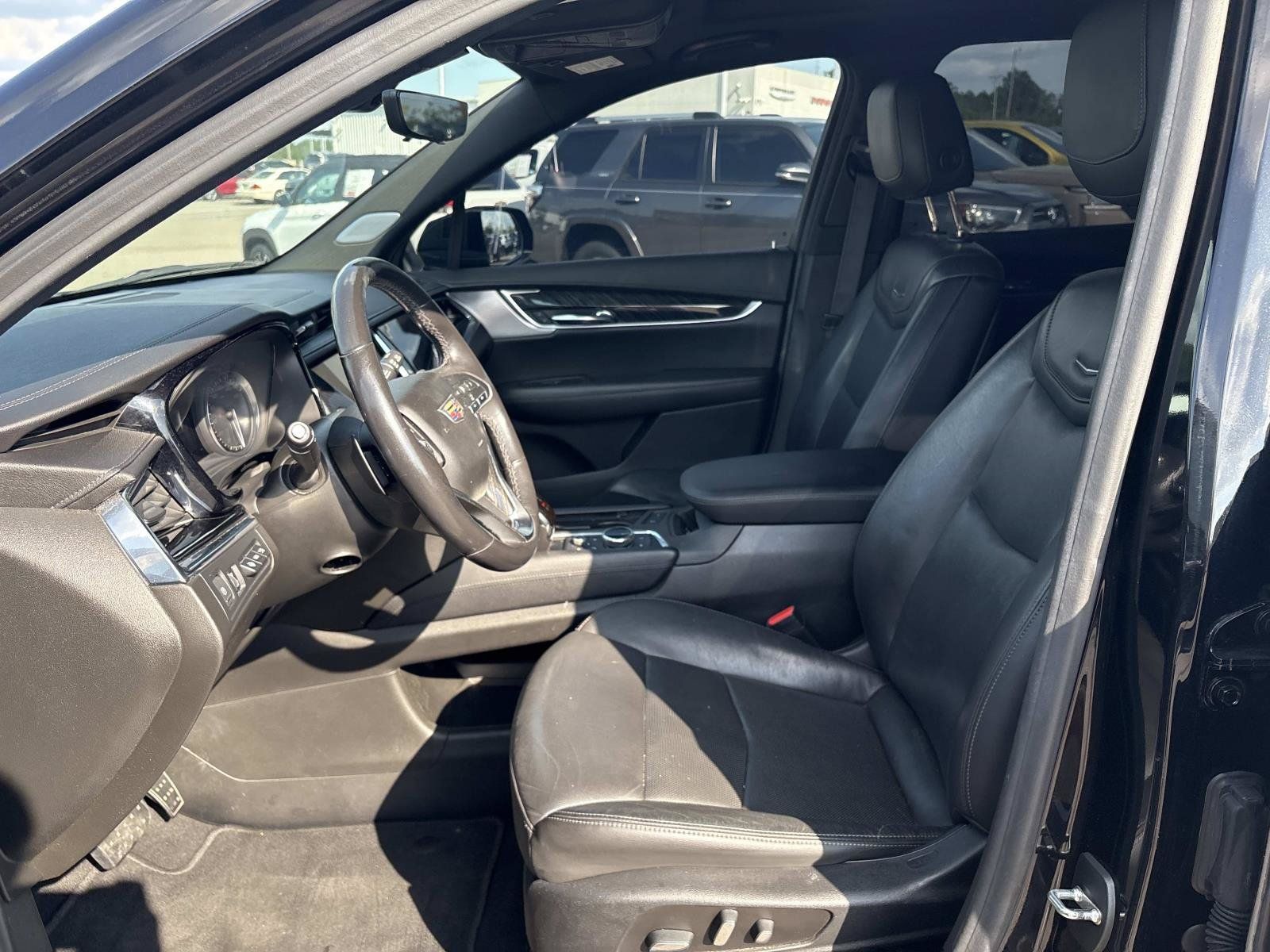 Used 2020 Cadillac XT6 Premium Luxury AWD/4WD image 13