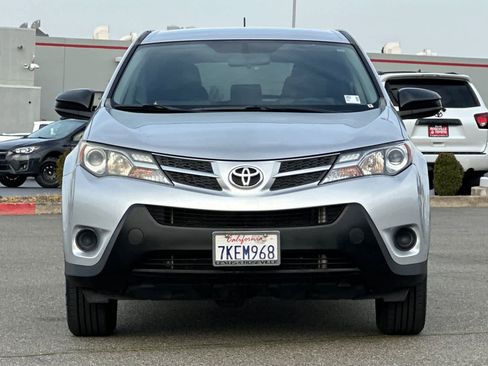 Used 2015 Toyota RAV4 LE image 10