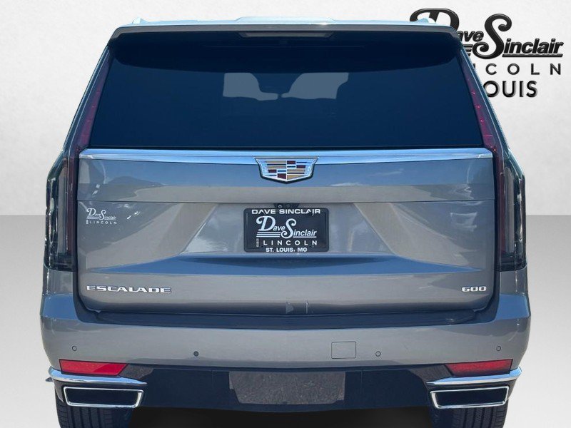 Used 2021 Cadillac Escalade Premium Luxury w/ Driver Assist Tech Package AWD/4WD image 4