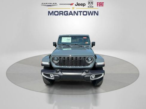 New 2025 Jeep Gladiator Sport w/ Premium Package AWD/4WD image 2