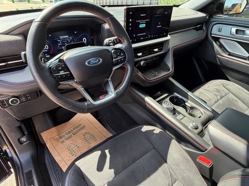 Used 2025 Ford Explorer ST AWD/4WD image 11