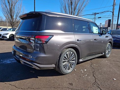 New 2026 INFINITI QX80 Luxe image 4