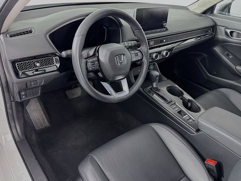 Certified 2024 Honda Civic EX-L image 9