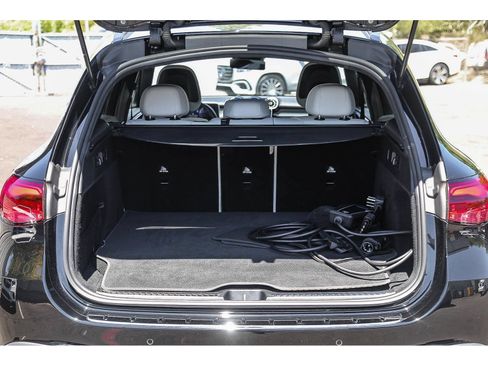 Used 2025 Mercedes-Benz GLC 350e 4MATIC w/ AMG Line image 24
