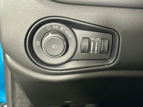 Used 2022 Jeep Renegade Latitude w/ Convenience Group image 19