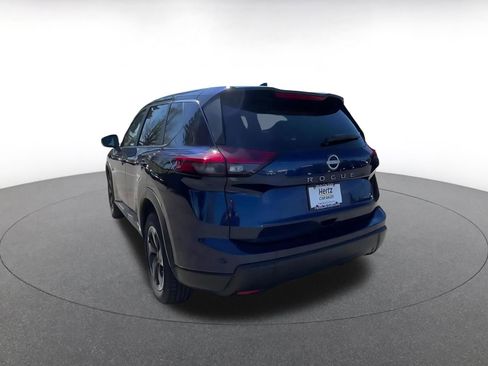 Used 2025 Nissan Rogue SV image 11