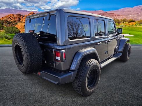 Used 2021 Jeep Wrangler Unlimited Sahara image 4