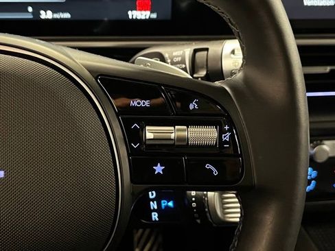 Used 2024 Hyundai Ioniq 6 Limited image 22