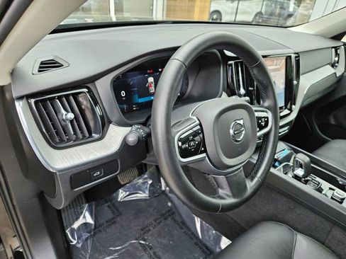 Used 2025 Volvo XC60 B5 Plus w/ Climate Package AWD/4WD image 19
