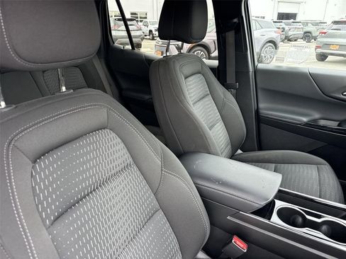 Used 2025 Chevrolet Equinox LT FWD image 25