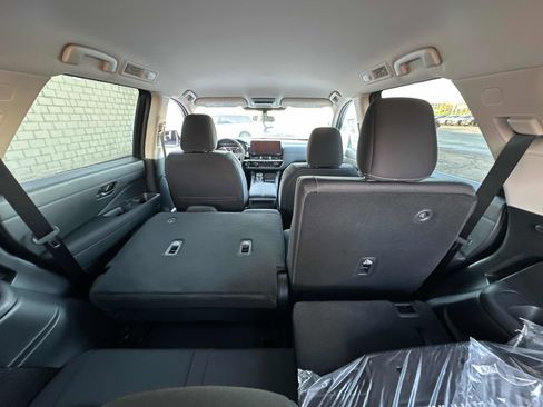 New 2026 Nissan Pathfinder SV AWD/4WD image 18