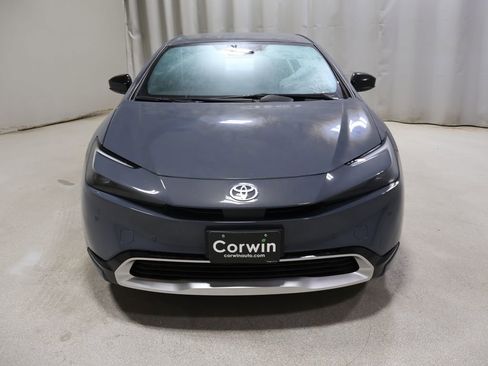 New 2026 Toyota Prius Plug-In Hybrid FWD image 2