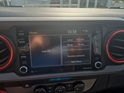Used 2022 Toyota Tacoma TRD Off-Road w/ Technology Package RWD image 16