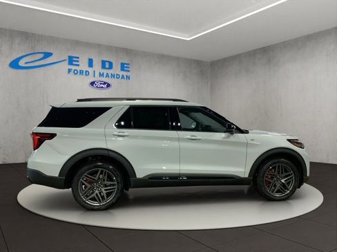New 2026 Ford Explorer ST-Line w/ ST-Line Street Pack image 7