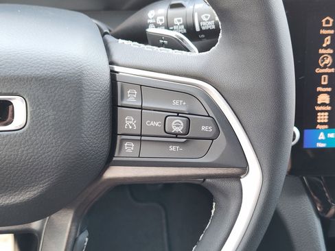 New 2026 Jeep Grand Cherokee L 4WD image 39