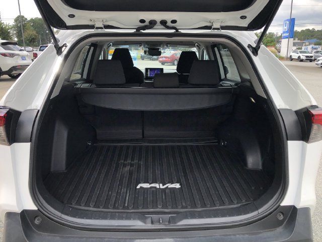 Used 2025 Toyota RAV4 XLE FWD image 11