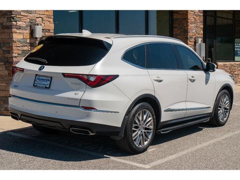 Used 2024 Acura MDX SH-AWD w/ Advance Package image 3