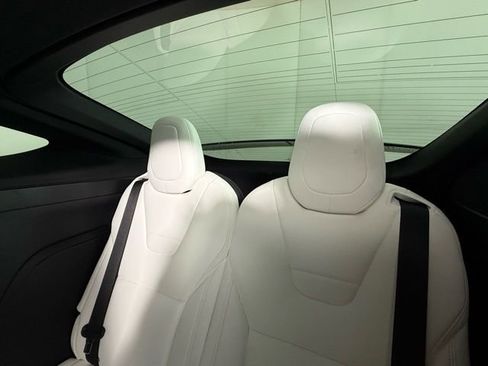 Used 2016 Tesla Model X 90D image 27