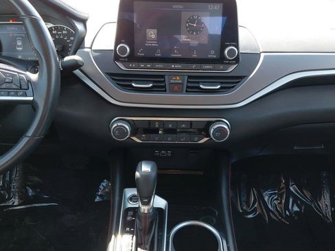 Used 2024 Nissan Altima 2.5 SR image 36