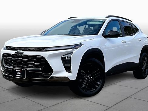 Used 2025 Chevrolet Trax ACTIV w/ Driver Confidence Package image 34