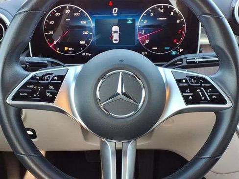 Used 2025 Mercedes-Benz C 300 Sedan image 8