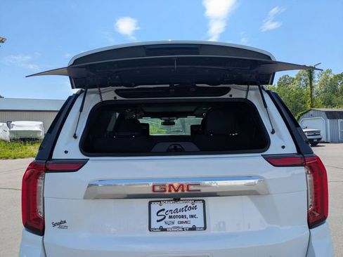 Used 2024 GMC Yukon Denali AWD/4WD image 34