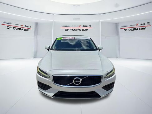 Used 2020 Volvo S60 T5 Momentum FWD image 8