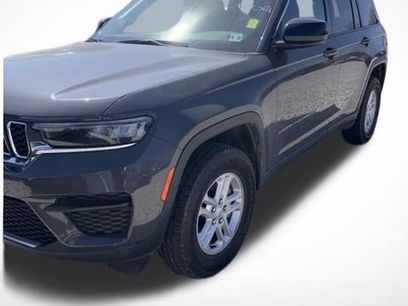 Used 2023 Jeep Grand Cherokee Laredo w/ Luxury Tech Group I