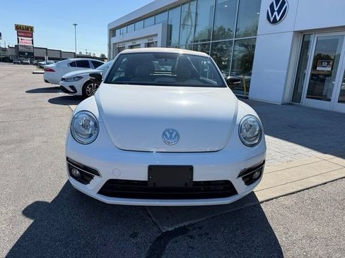 Used 2013 Volkswagen Beetle 2.0T FWD image 2