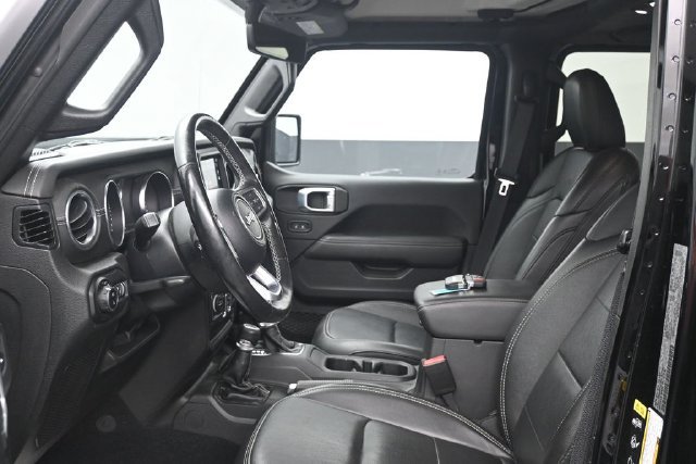 Used 2022 Jeep Gladiator Overland w/ Popular Equipment Package AWD/4WD image 6