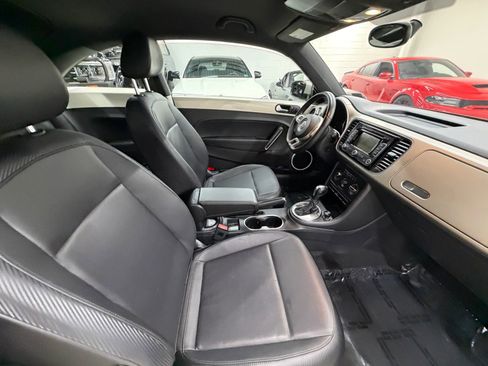 Used 2012 Volkswagen Beetle 2.5 FWD image 18
