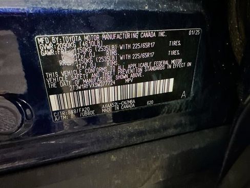 Certified 2025 Toyota RAV4 XLE FWD image 29