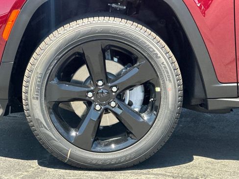 New 2025 Jeep Grand Cherokee Limited w/ Luxury Tech Group II image 27